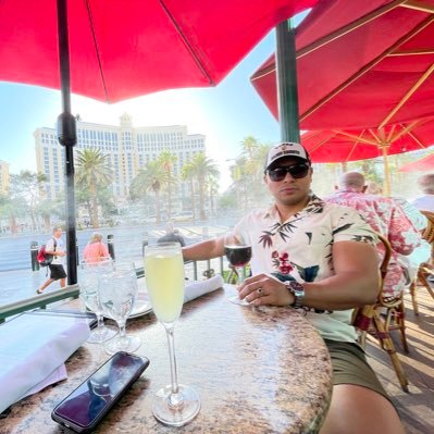 Venezolano🇻🇪 / 1ero Minerista 🖤💙 y después Vinotinto / Electrical Engineer / Ex SIDOR 🇻🇪 / Ex TENARIS 🇺🇸 / Acc. NUCOR Steel 🇺🇸/ GymRat 💪🏾