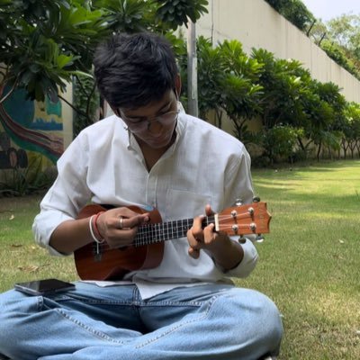 Dinasouram's profile picture. que sera sera