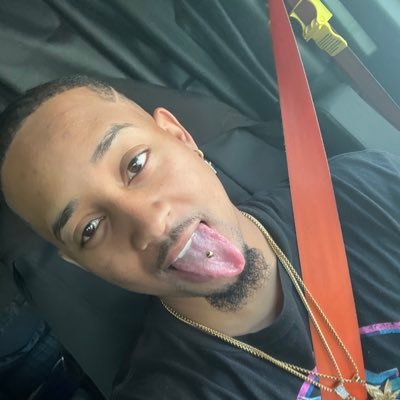 Instagram Darian_Daboss                Snapchat Darian_DaBoss.                         can’t hate who you don’t know