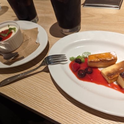 lWeq8asDCPO7N55's profile picture. 新浜レオンさん　阪神タイガース   助産師親子（35年目&1年目）