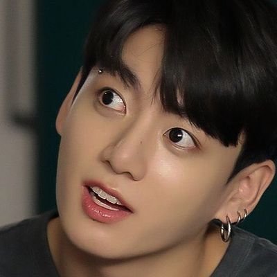 좋은 날 친구들 나는 이것을 내 모든 팬들과 연락하는 기회로 사용하고 있어, 만약 네가 팬이고 나를 잘 안다면, 비록 네가 단지 팬일지라도
다음 요청을 직접 메시지로 보낼 수도 있습니다.
팔로우하고 답장할 것을 약속합니다❤️🙏
