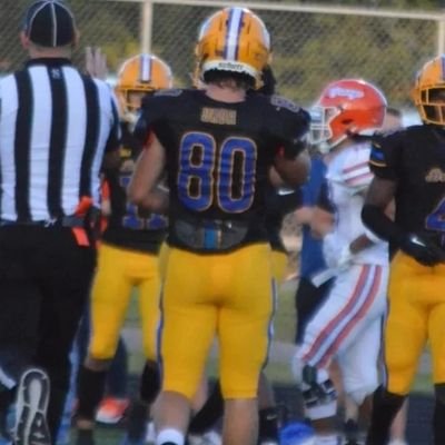 Andy Urda |
2025 |
All OCC Honors |
6' 210 lbs | 
OLB/Edge |
Bench: 265 | Squat: 405 |
Clean:220 | Deadlift:540 |
3.6 GPA | 
andygurda@gmail.com |
614-943-1220