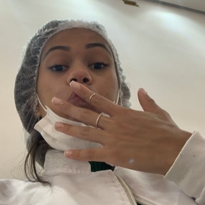 mikamenndes's profile picture. ih, formei. agora sou dentista de verdade