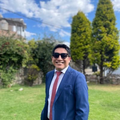 cristhianbill12's profile picture. Pago impuestos y sumo a la construcción de un mejor país