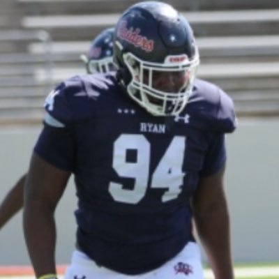 6’1 284 D-Tackle 25’, Denton Ryan