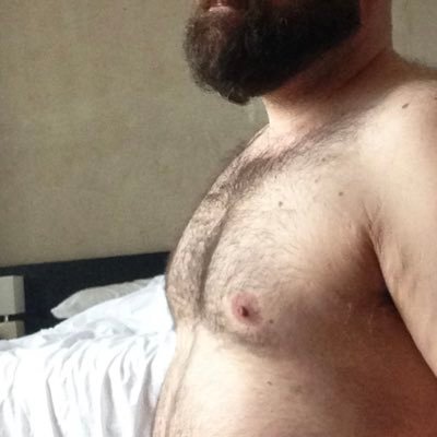 Chunky body, chunky cock. Online filthy fun; Swapping pics, vids & tugging online. Here secretly, please don’t share my pics. 🔞🔞🔞