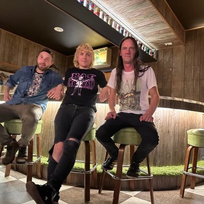 New album “Here Comes the Pressure” now streaming