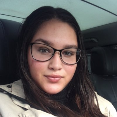 OfficiallyMrsB's profile picture. 