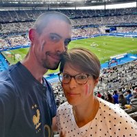 dom dom (@lenalouka) 's Twitter Profile
