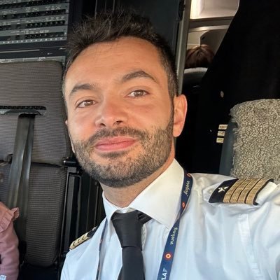 Comandante de Airbus A320 👨🏻‍✈️. Aquí se habla de aviones y de todo un poco.