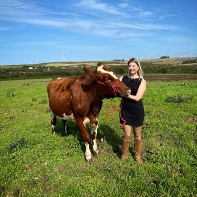 Fell into farming a few years ago and my heels got stuck 💄Head of Commercial Content Solutions at Agriconnect 🌻 Co-host @beccaandlizzie 👠🎙️ Views my own.