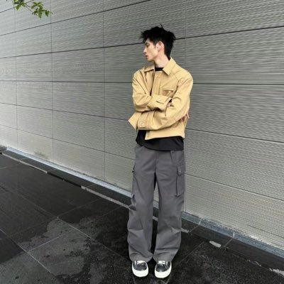 lNnPo49KQf49527's profile picture. 现实是个小帅