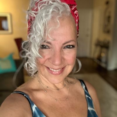 #Travelwriter, #translator, #editor, #cookiemonster, #bilingual, tricultural, 100% real. 🇵🇷🇲🇽🇺🇸🌊🌊🌊🌊🌊🌊🌊🌊🌊🌊🌊🌊🌊🌊🌊🌊🌊🌊🌊🌊🌊🌊