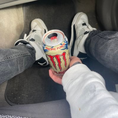 ufwsymify's profile picture. Back From Break | DM me for Inquires | Just Tweeting | Add me on Discord: dont.fw.symify |