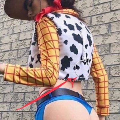 Esta cuenta se trata de MÍ. vine a escribir pendejadas que se me ocurren, no busco ser líder de opinión, ni influencer, no te enamores de mi, soy volátil.