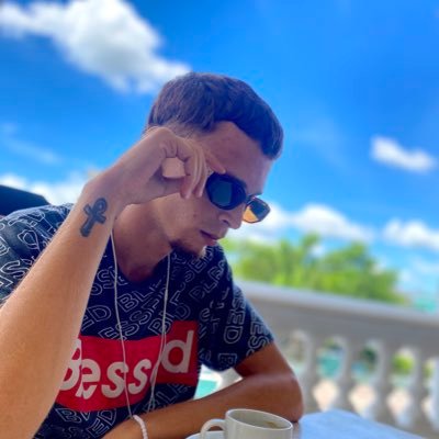 el_rojo_flores's profile picture. Un poco de CoD, otro de Clash Royal🤍