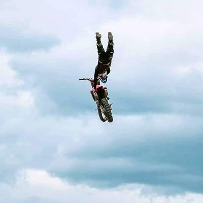ADHD gifted, tech geek. I also back-flip a dirtbike from time to time. 🇺🇦 raised 🙌💯🇺🇦 🇨🇦 🍁 🇨🇦  2nd gen