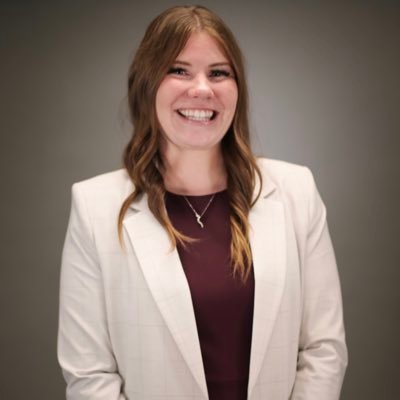 Instructional Coach (BESD) • 2023-2025 Teacher Fellow @hsg_ut • 2023-2024 @UTTLN • ELA • Books • Education • Support • Advocate • Wife • Mom • Tweets are Mine
