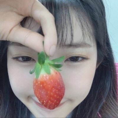 i basically tweet about shinee, 2nd gen ggs, deukae, yukika and billlie.