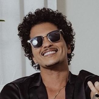 Admiradora e defensora do maior: @BrunoMars ❤️ A happy and proud Hooligan 🇧🇷