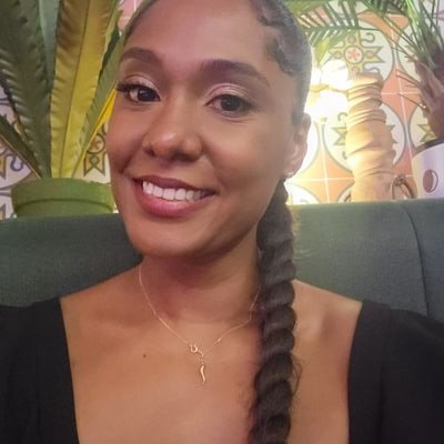 viannyml's profile picture. 