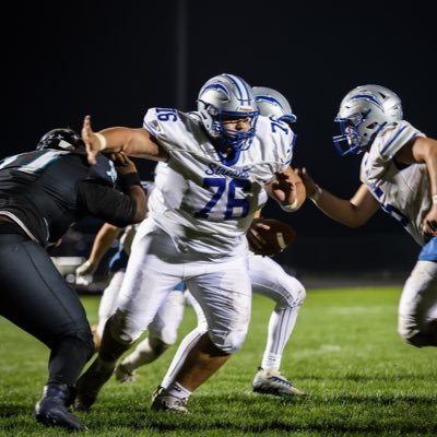 WHS 25’, 6.0’ 330lbs, Football (OL Center) track and field( Shot put, discus) Wrestling Contact Info: jvidales27@icloud.com @FBstreaks @BOOMfootball