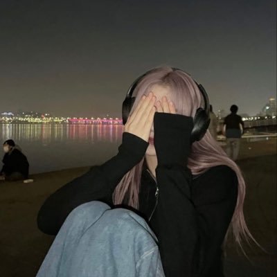 テヒョンよりのウプズペンです🧸🐿️ moaのお友達少ないのでたくさんのmoaのお友達ください🙌🏻☺️ 〻TXT ENHYPEN Stray kids TWICE LE SSERAFIM aespa IVE NMIXX (G)I-DLE 〻