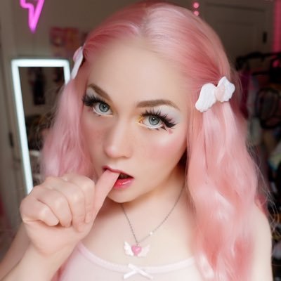 🐁🎀💒🩰🪽🧸🕸️🕷️🪦🗡️☠️🐀 Kawaii. Goth. Backrooms Creature. Sometimes Cosplayer. All my best content is on my fansly💙🤍⤵️ 18+!