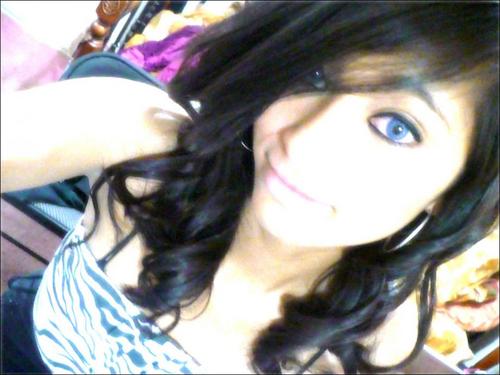 iCCarolina8ju_'s profile picture. Yet another Christmas alone... anyone single? add me at http://go-u‌r‌l.in/47n