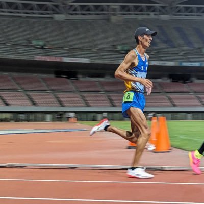 38歳 毎年のように5000mはコンスタントに15分台を出してきた。32歳で途切れたが37歳でまた15分台へ返り咲き。4時半起床の早朝ランナー 。目指せマラソン2時35分切り。