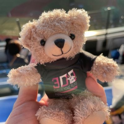 東京在住ホークスファン⚾️ 子どもの頃から野球好き🐥ホークスファン歴はゆるーく15年✨福岡離れてからはほぼビジター民。基本は箱推しですが、ずっとヒーローは和田毅さん❤️フォロー、コメントはご自由に！ #ホークスファンと繋がりたい