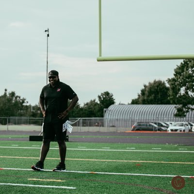 Educator | Head Football Coach Salem High School | 2021 5A Co-Defensive Coordinator Regional Champion | M.Ed. | Former LB/DL at UVA | Nupe | @VBSalemFootball