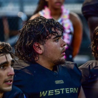 | C/O 25 🎓| 3.0 GPA📚 3.7 Weighted | 6’5 305🦍 | OL | Western High | Further contact: KingCarlosOlfl@gmail.com ————————————————-Cell Phone: 863-500-2936 📞📲