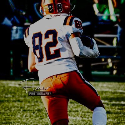 class of 2026 wr weight 160 bench 225 squat 345 deadlift 405 40yd dash 4.6 broad jump 8,3ft vert 32”