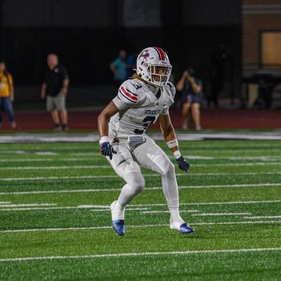 3⭐️ Wr @ Atascocita high. CO 2025’ 4.48 40 5’11 175 ☎️ (346-334-8093) Varsity football/ T&F