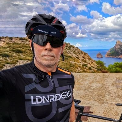 London-based criminal Barrister. Regular road cyclist, sometime photographer; social/political comments when I'm in the mood. Husband to @londonginge
日本語でもOK!