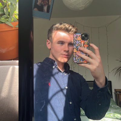 vet 🩺 dog dad 🐕 & all things Lana Del Rey ♍️ @frazzles_art 🎨 he/him