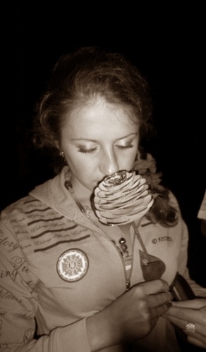 ambelka's profile picture. #followback. 
#фолловинг  Лучше иметь повернутую психику,быть непонятной и больной на голову,чем не отличаться от тумбочки,что стоит у твоей кровати...