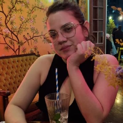 chatbot dev e azuada das ideia. maceioense radicada em SP.
'cause life is short...