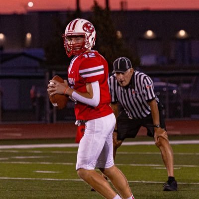 | 2027 |(EHS) Effingham High School | 5’9, 145 lbs| Football: FS and QB | Whecht22@gmail.com | Baseball: OF, MIF, and RHP |