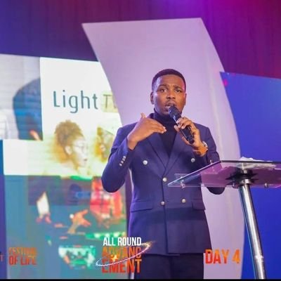 EscoNakale's profile picture. Man of Many Graces❤
Public speaker //Thoughtleader//Voiceover Artist //Media consultant//singer/songwriter //MOG🔥