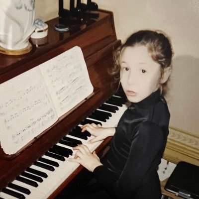 georgiesaid's profile picture. relatively normal. blind as a bat and as cute as one.