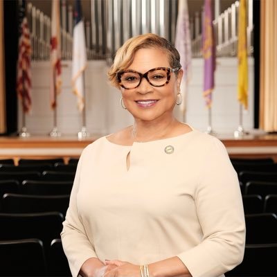 Bobbie Knight Profile