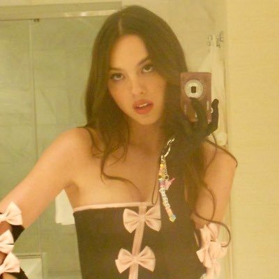 selenazrare Profile Picture