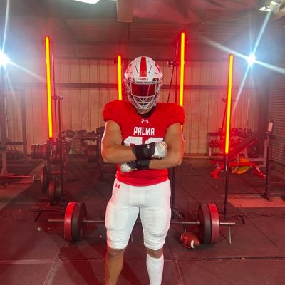 6’3/255 | Palma HS | Salinas, CA | Cornell Commit 🔴⚪️ | Edge | 4.6 GPA | 1500 SAT | 500 Squat | 335 Bench | 320 Clean | 4.9 40 | Musician