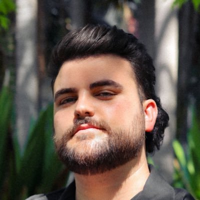 benjaminxerri's profile picture. meme enthusiast. i'll apologise but i won't take off my glasses.