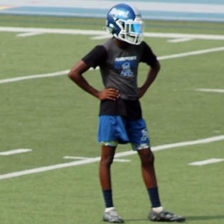 2026| Wr| Airport High School| 2.8 gpa| 5’7 130| 4.56 40| | 📧joshxrob2007@gmail.com| Head Coach @Cnap87