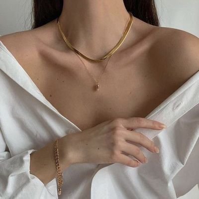 ⠀⠀ • ادعى فتاة ﭑلجَمال والخيَال الواسعَ .