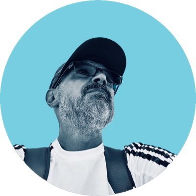 Dyslexic screenwriter, disenchanted archaeologist, and unapologetic tech devotee