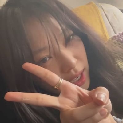 bejewelane's profile picture. small circle, private life, peaceful mind